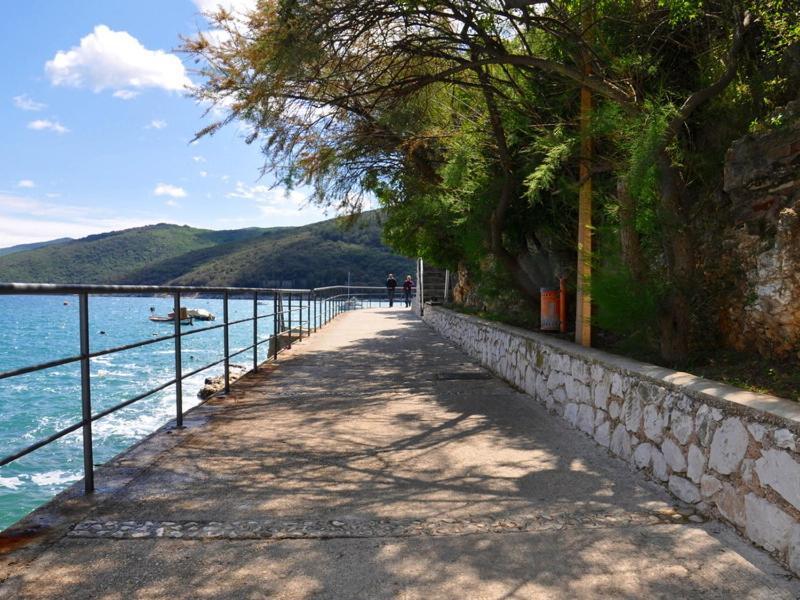 Apartment Noemi With A Direct Beach View Рабац Екстериор снимка